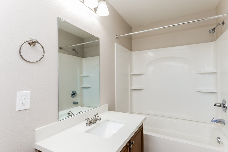 2,575/Mo, 9521 Colorado Blue St Las Vegas, NV 89123 Bathroom View