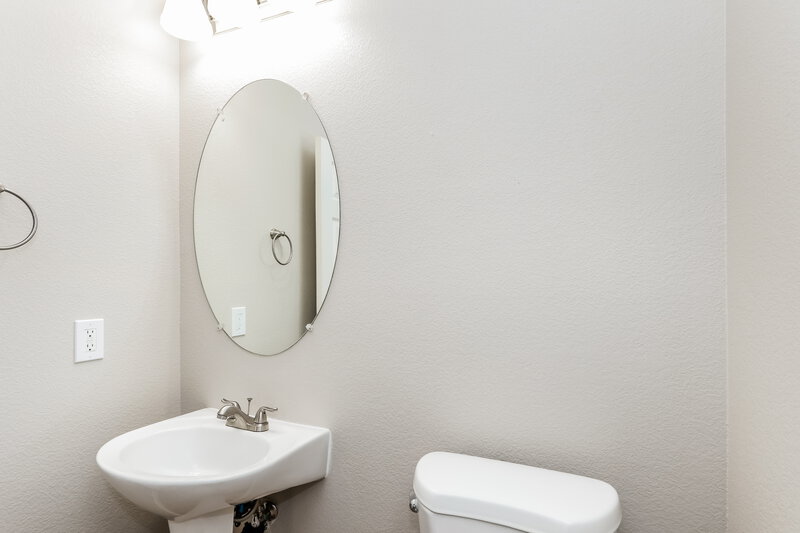 2,575/Mo, 9521 Colorado Blue St Las Vegas, NV 89123 Bathroom View 2