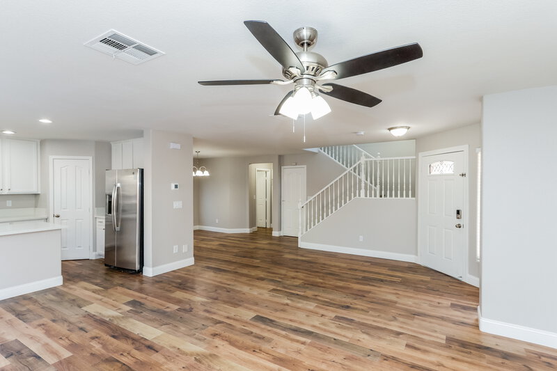 2,525/Mo, 1068 Carson Run St Henderson, NV 89002 Living Room View 2