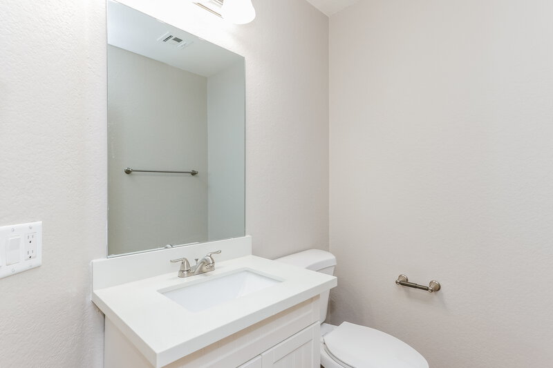 2,525/Mo, 1068 Carson Run St Henderson, NV 89002 Bathroom View 2