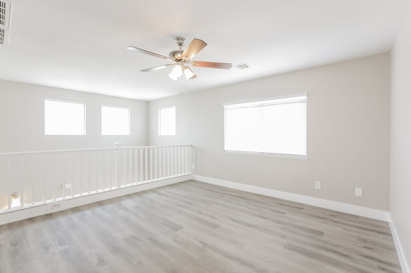 2,235/Mo, 8054 Palace Estate Ave Las Vegas, NV 89117 Loft View