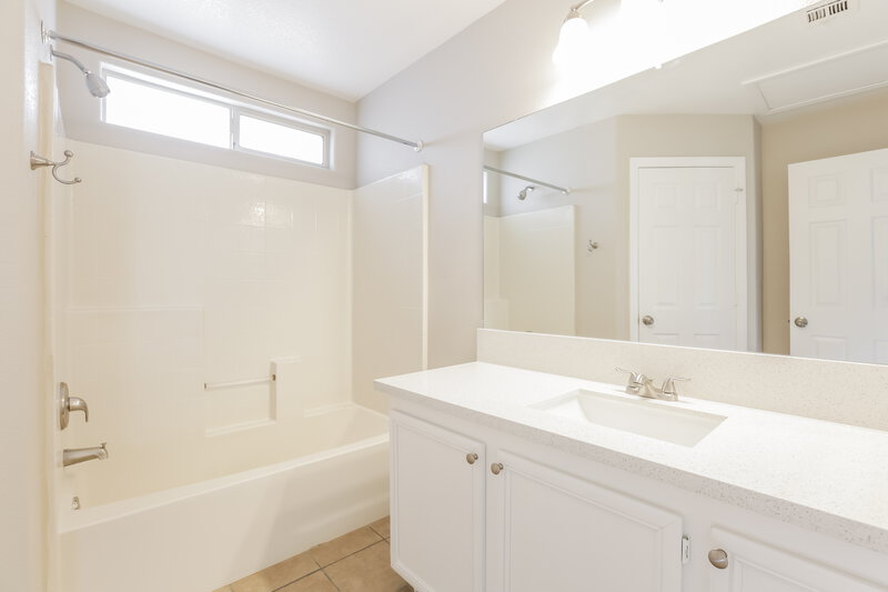 2,235/Mo, 8054 Palace Estate Ave Las Vegas, NV 89117 Bathroom View