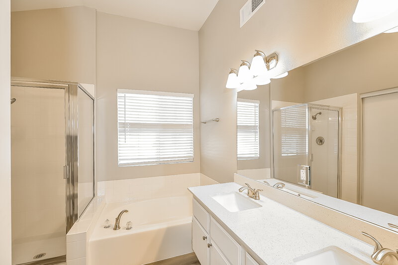 2,215/Mo, 3316 Sturbridge Cir Las Vegas, NV 89129 Main Bathroom View 2