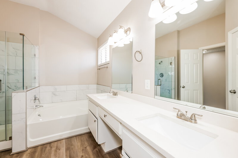 2,495/Mo, 2505 Kilmaron Cir Henderson, NV 89014 Main Bathroom View