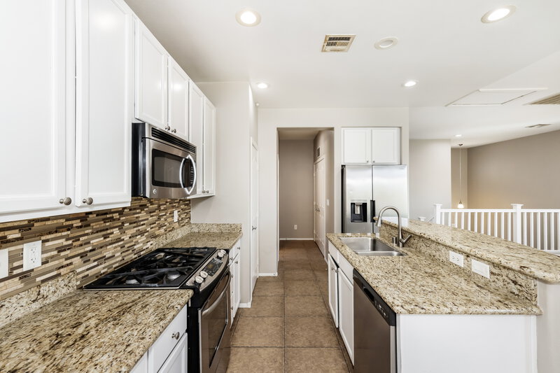 2,170/Mo, 9881 Lime Tree St Las Vegas, NV 89178 Kitchen View