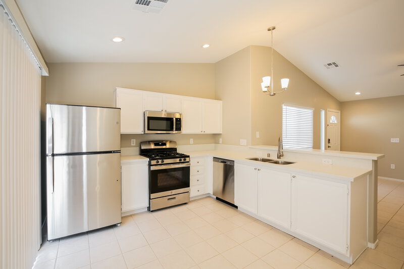 1,925/Mo, 4832 Morning Splash Ave Las Vegas, NV 89131 Kitchen View