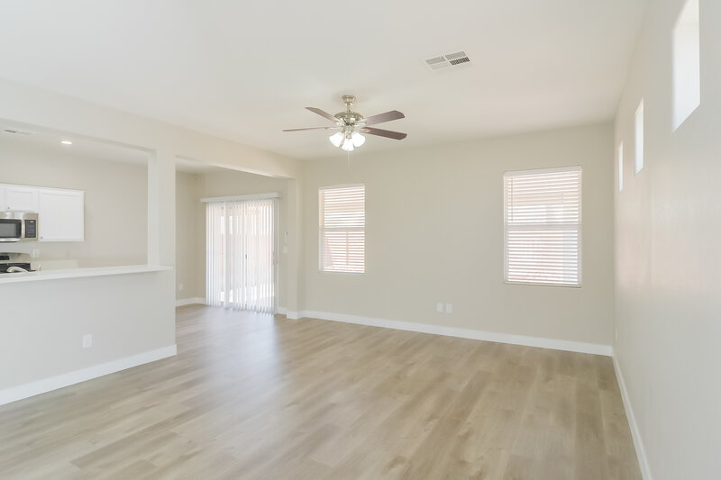 2,200/Mo, 690 Fragrant Sage Ct Henderson, NV 89015 Living Room View 2