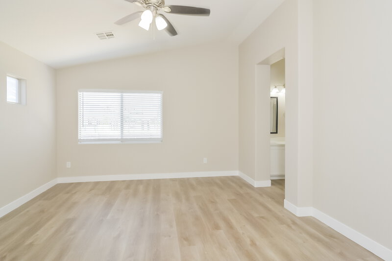 2,200/Mo, 690 Fragrant Sage Ct Henderson, NV 89015 Main Bedroom View 2