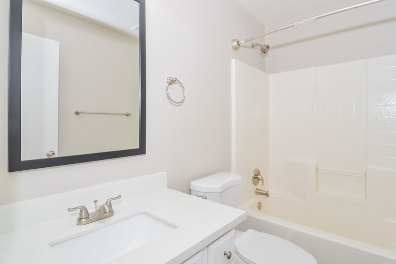 2,200/Mo, 690 Fragrant Sage Ct Henderson, NV 89015 Bathroom View