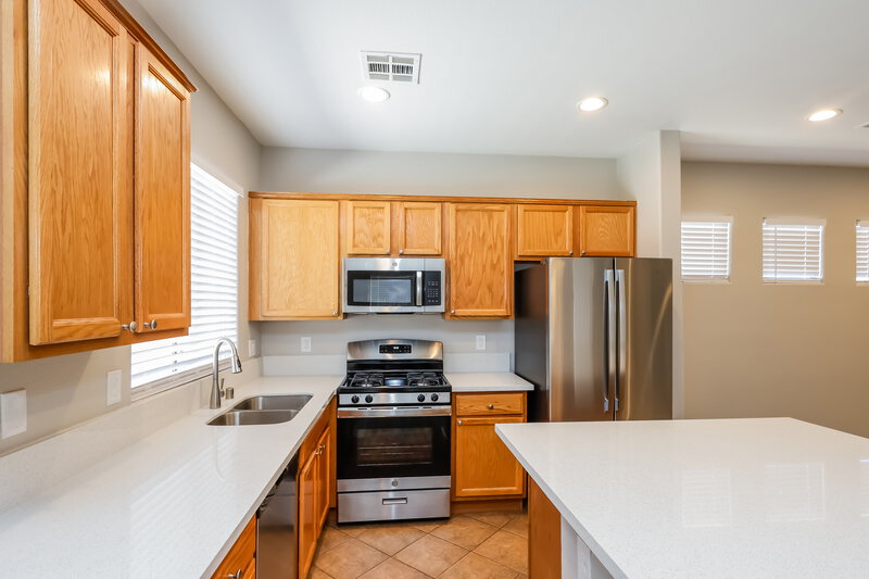 1,835/Mo, 7543 Holiday Hills St Las Vegas, NV 89139 Kitchen View