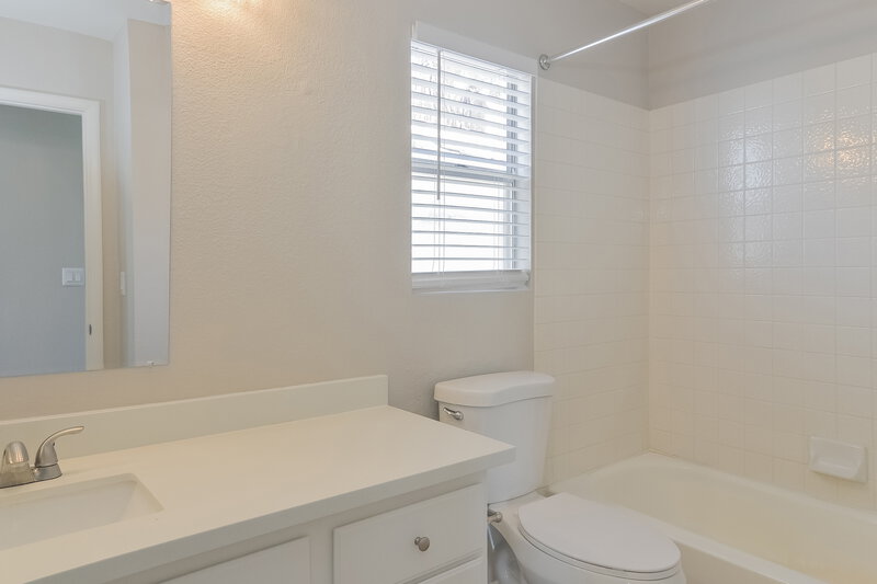 3,270/Mo, 1725 Autumn Rust Dr Las Vegas, NV 89119 Bathroom View