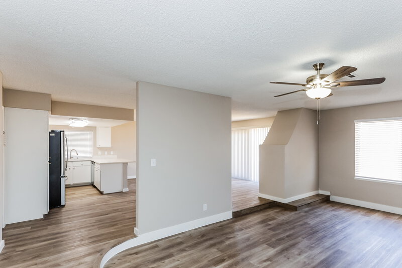 2,135/Mo, 727 Morrocco Dr Henderson, NV 89002 Living Room View