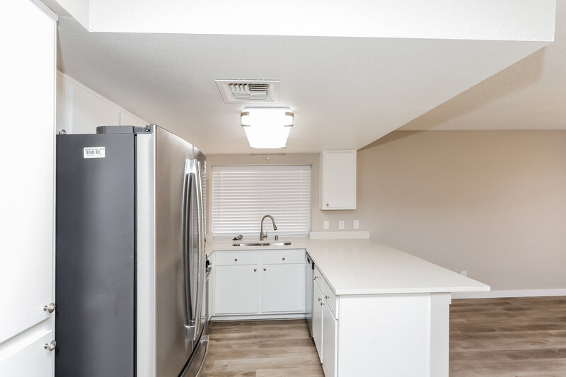 2,135/Mo, 727 Morrocco Dr Henderson, NV 89002 Kitchen View