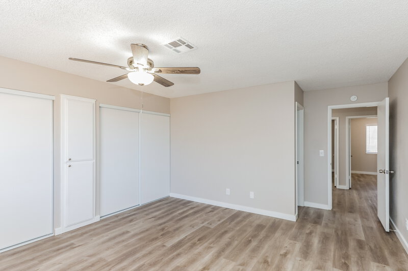 2,135/Mo, 727 Morrocco Dr Henderson, NV 89002 Main Bedroom View 2