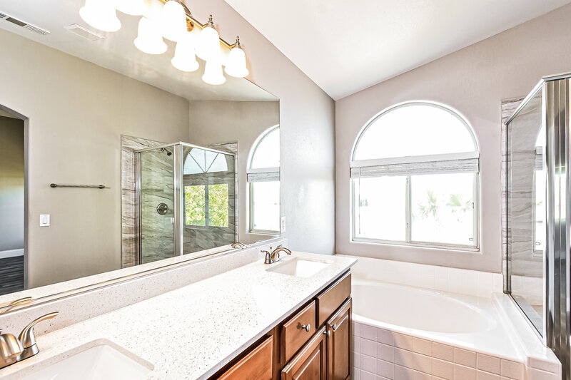2,175/Mo, 8656 Treasure Trove St Las Vegas, NV 89123 Main Bathroom View