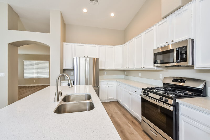 2,275/Mo, 4015 Captain Morgan Ave North Las Vegas, NV 89031 Kitchen View