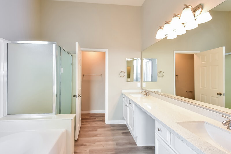 2,275/Mo, 4015 Captain Morgan Ave North Las Vegas, NV 89031 Main Bathroom View