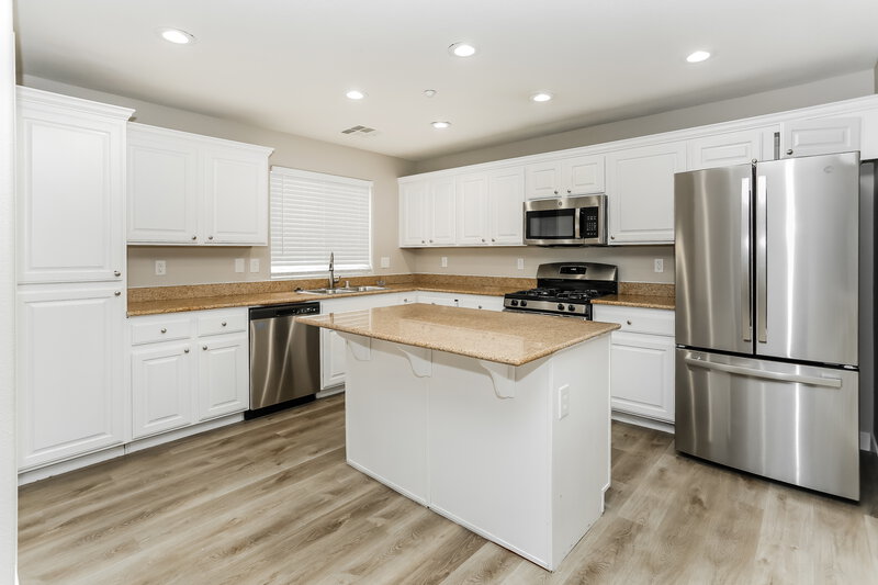 2,095/Mo, 8925 Paula Jean Ave Las Vegas, NV 89149 Kitchen View