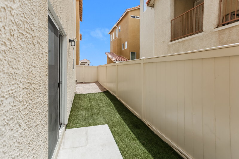 2,095/Mo, 8925 Paula Jean Ave Las Vegas, NV 89149 Rear View 3