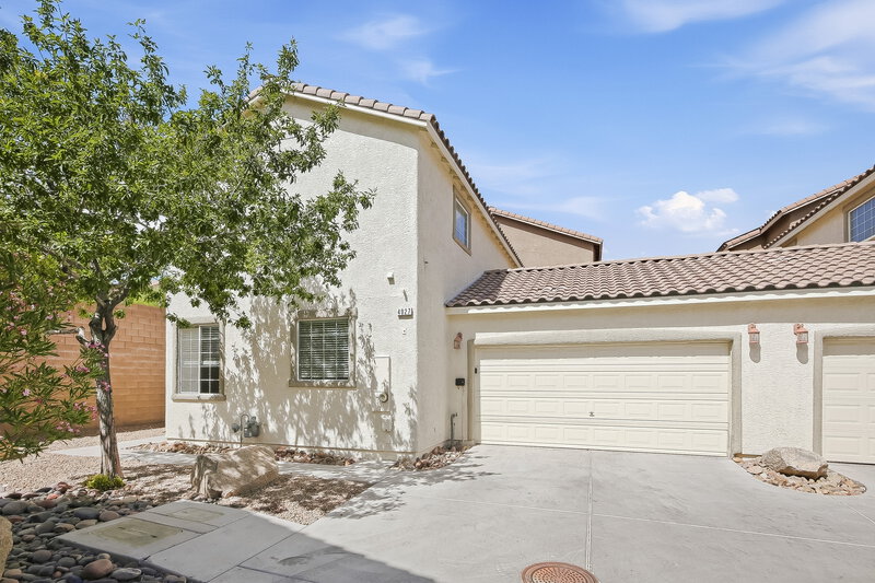 2,100/Mo, 4027 Sparrow Rock St Las Vegas, NV 89129 External View