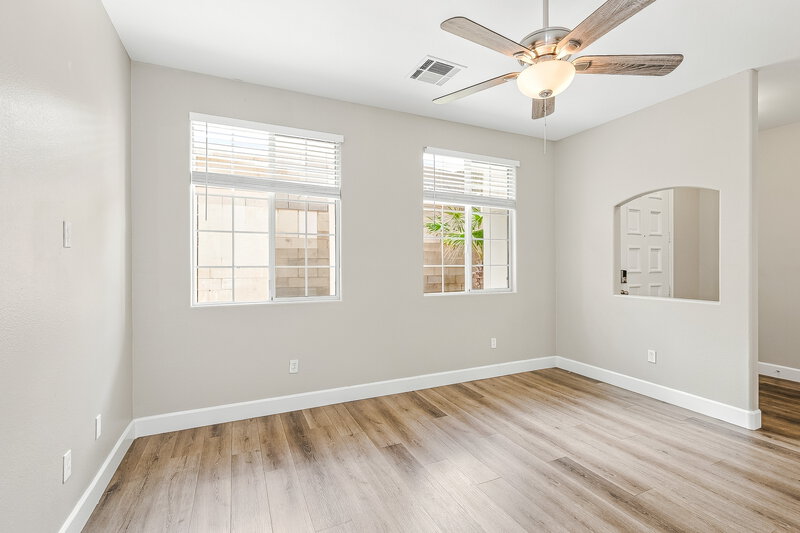 2,100/Mo, 4027 Sparrow Rock St Las Vegas, NV 89129 Living Room View