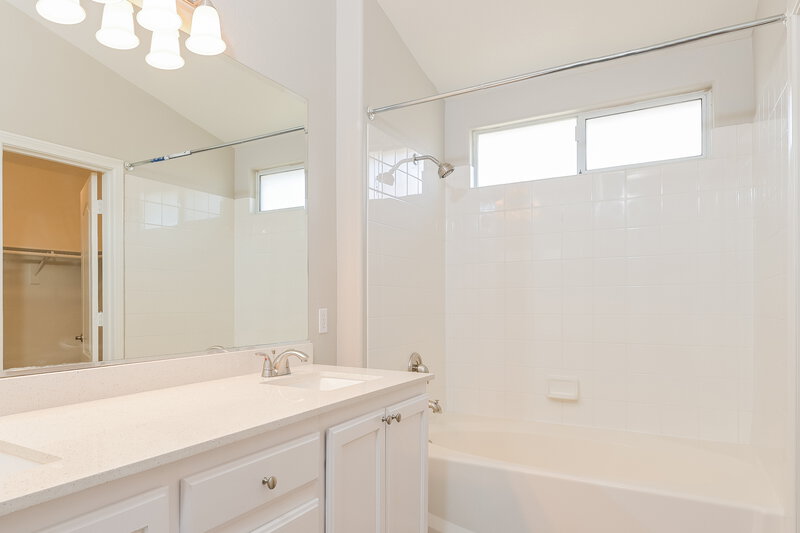 2,290/Mo, 11130 Star Lily St Las Vegas, NV 89141 Main Bathroom View