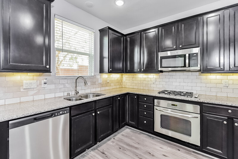 3,300/Mo, 10509 W Gilmore Ave Las Vegas, NV 89129 Kitchen View
