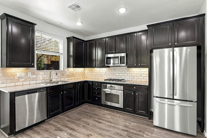 2,330/Mo, 10509 W Gilmore Ave Las Vegas, NV 89129 Kitchen View