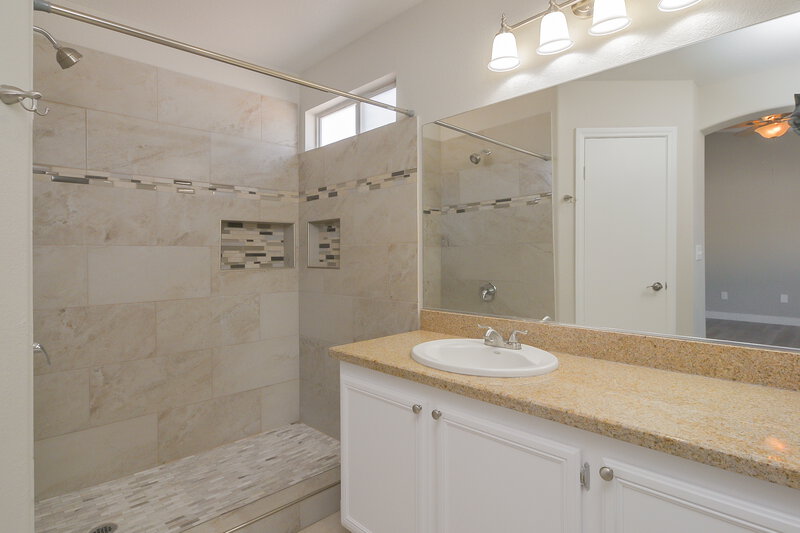 3,140/Mo, 1100 Sport of Kings Ave Henderson, NV 89015 Main Bathroom View