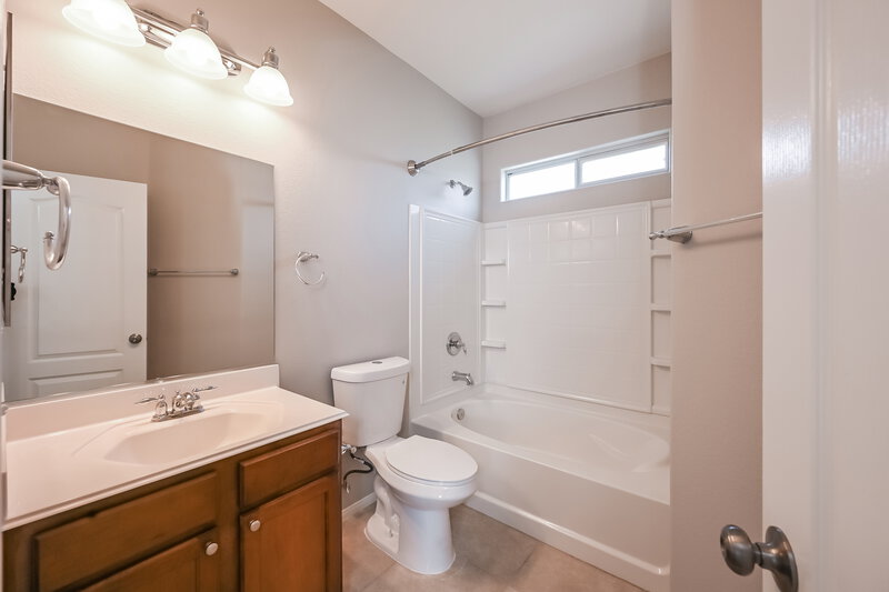 2,260/Mo, 9787 Aleutian St Las Vegas, NV 89178 Bathroom View 2