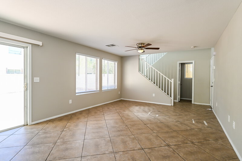 1,990/Mo, 5067 Vacaville Ave Las Vegas, NV 89139 Living Room View