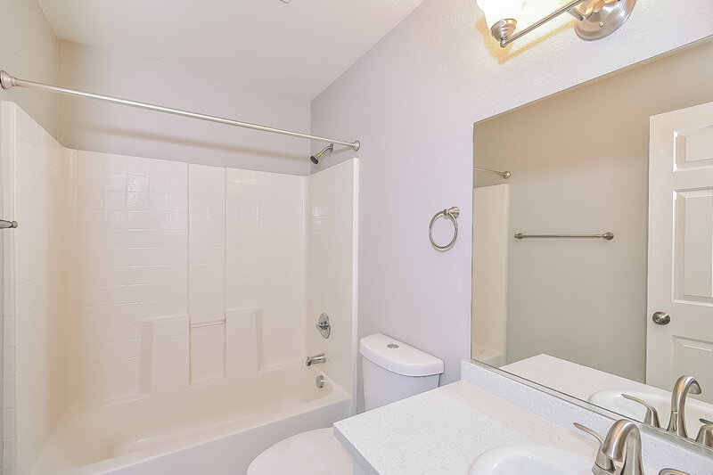 2,990/Mo, 6883 Momentos St Las Vegas, NV 89149 Bathroom View