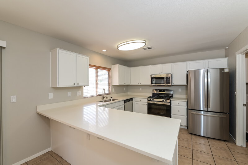 2,360/Mo, 9991 Oyster Pearl St Las Vegas, NV 89183 Kitchen View 2