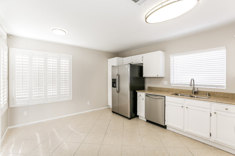 3,360/Mo, 52 Quiet Desert Ln Henderson, NV 89074 Kitchen View 2