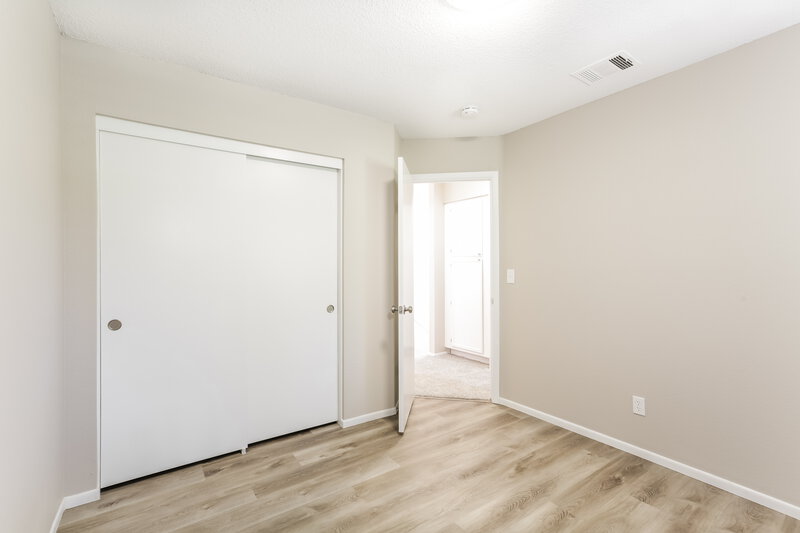 3,360/Mo, 52 Quiet Desert Ln Henderson, NV 89074 Bedroom View 4