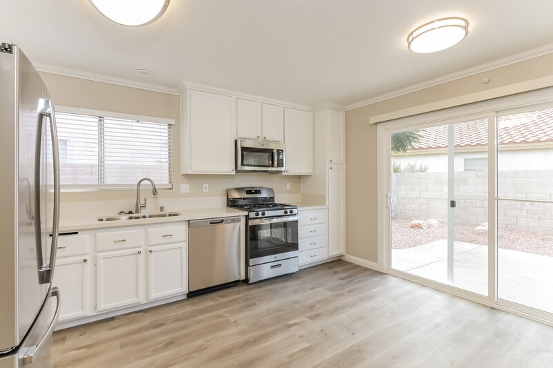 3,120/Mo, 2562 Machado Dr Henderson, NV 89074 Kitchen View 3