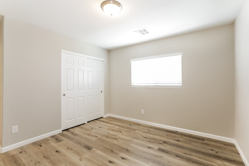 1,940/Mo, 8260 Oliver Twist Ln Las Vegas, NV 89113 Bedroom View