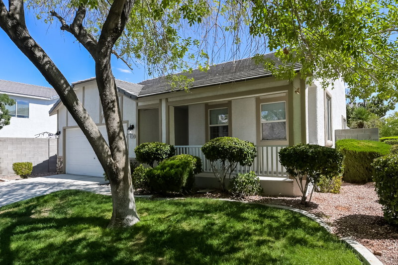 2,330/Mo, 10138 Millers Chase Rd Las Vegas, NV 89183 Front View