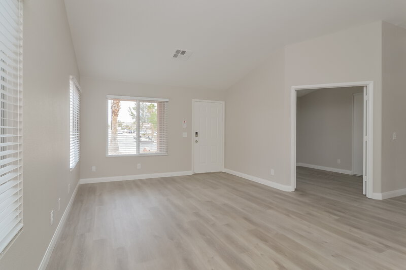 2,180/Mo, 406 Aloha Dr Henderson, NV 89015 Living Room View 2
