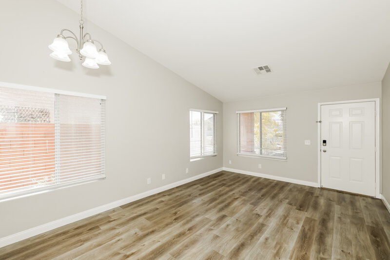 2,020/Mo, 406 Aloha Dr Henderson, NV 89015 Living Room View 2