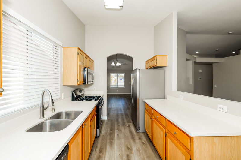 2,020/Mo, 406 Aloha Dr Henderson, NV 89015 Kitchen View