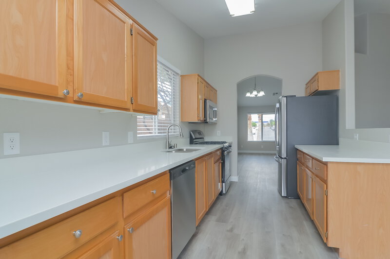2,180/Mo, 406 Aloha Dr Henderson, NV 89015 Kitchen View 2