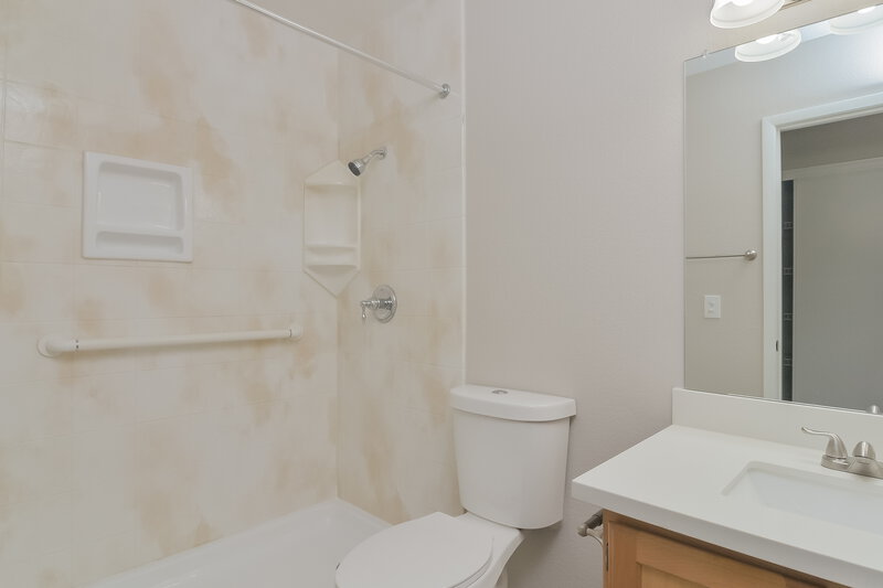 2,180/Mo, 406 Aloha Dr Henderson, NV 89015 Bathroom View