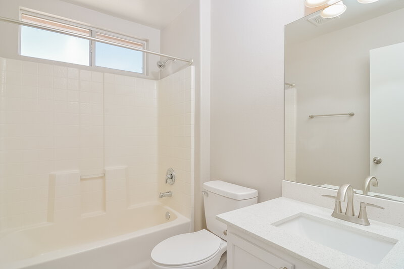 2,940/Mo, 1067 Kennebunk Cir Henderson, NV 89015 Main Bathroom View 2