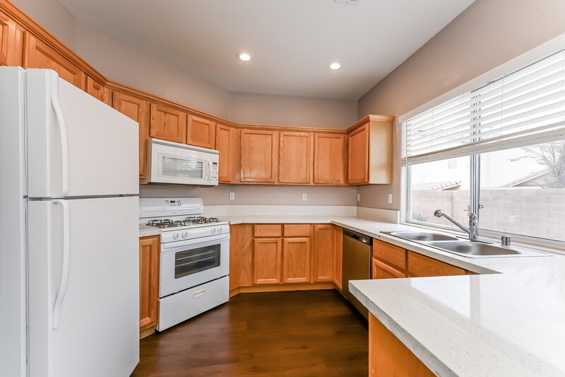 1,940/Mo, 1070 Warm Canyon Way Las Vegas, NV 89123 Kitchen View