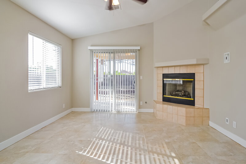 2,210/Mo, 1758 Saint Thomas Dr Henderson, NV 89074 Living Room View