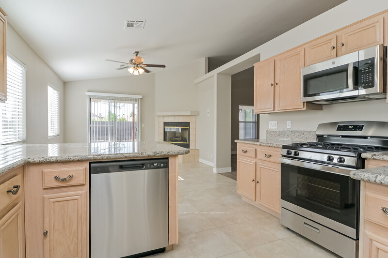 2,210/Mo, 1758 Saint Thomas Dr Henderson, NV 89074 Kitchen View 2