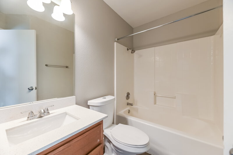 1,960/Mo, 390 Lombardy Cir Henderson, NV 89015 Bathroom View