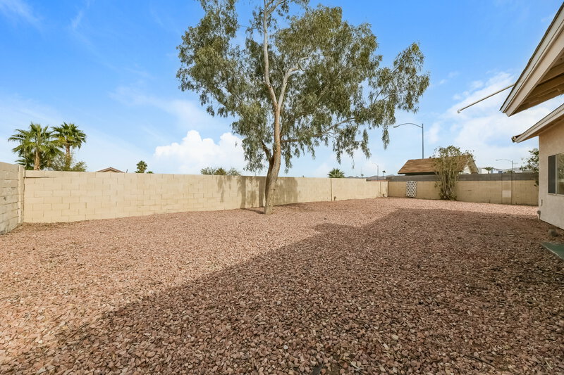 1,960/Mo, 390 Lombardy Cir Henderson, NV 89015 Rear View