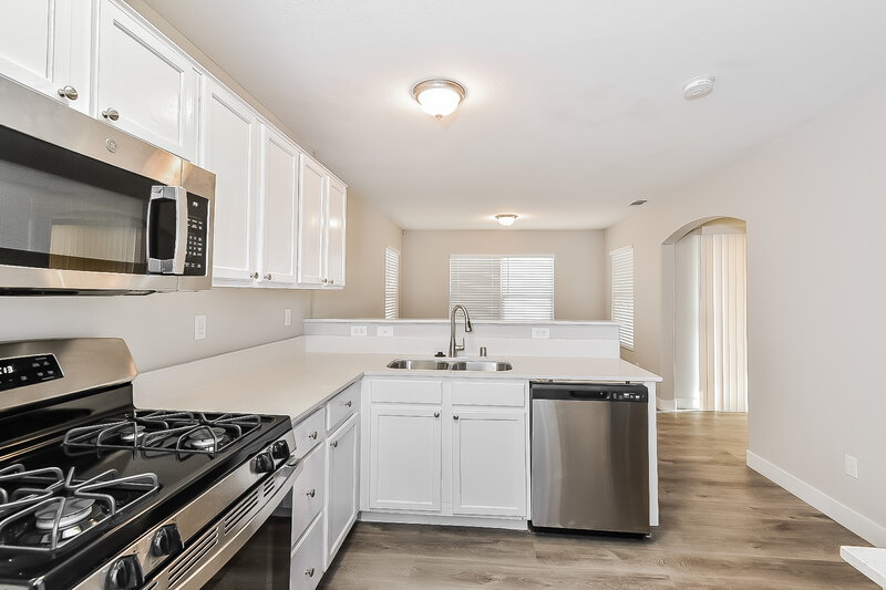 2,030/Mo, 1218 Cobble Lake Ave North Las Vegas, NV 89081 Kitchen View 2